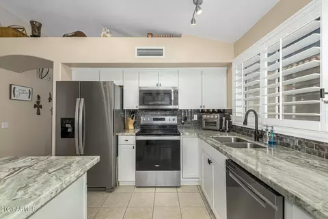 4455 E Badger Way, Phoenix, AZ 85044 photo 6
