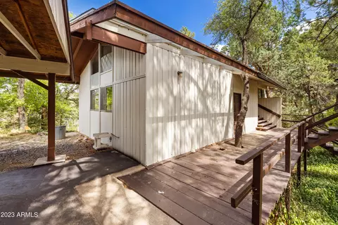 1060 Country Club Dr, Prescott, AZ 86303