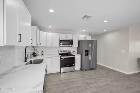 2215 E Palm Ln, Phoenix, AZ 85006 photo 10