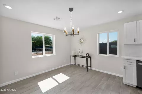 2215 E Palm Ln, Phoenix, AZ 85006 photo 8