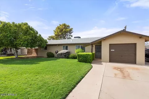 5720 N 64th Dr, Glendale, AZ 85301