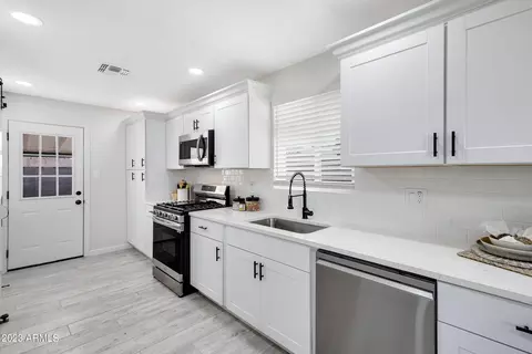 133 E 7th Dr, Mesa, AZ 85210 photo 14