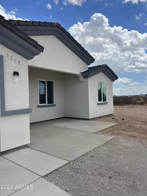 1219 S 369th Ln, Tonopah, AZ 85354