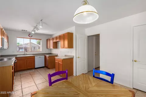 3557 S Buckaroo Trl, Gilbert, AZ 85297 photo 7