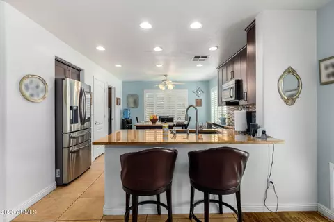 2417 W Cordia Ln, Phoenix, AZ 85085 photo 9