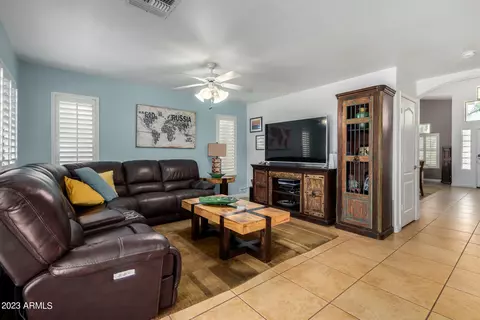 2417 W Cordia Ln, Phoenix, AZ 85085 photo 8