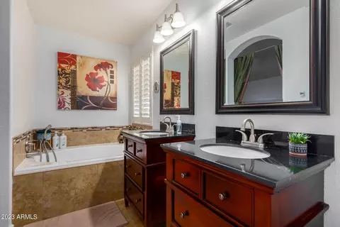 2417 W Cordia Ln, Phoenix, AZ 85085 photo 16