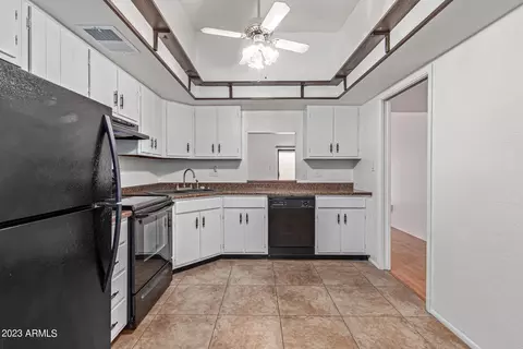 6524 N 24th Dr, Phoenix, AZ 85015 photo 9