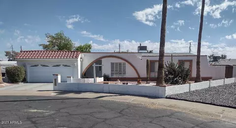 4612 W Mercer Ln, Glendale, AZ 85304