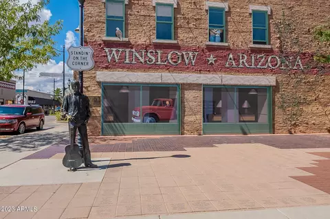 1917 North Rd, Winslow, AZ 86047