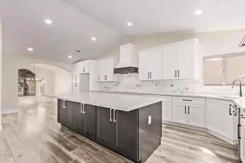2235 E Granite View Dr, Phoenix, AZ 85048 photo 3