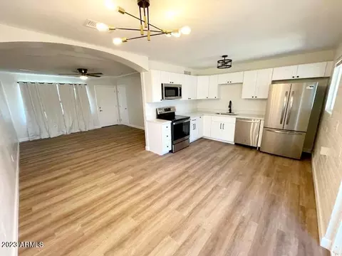 4154 W Earll Dr, Phoenix, AZ 85019