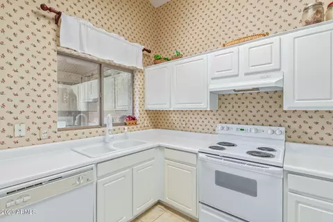 1123 E Yuma Ave, Apache Junction, AZ 85119 photo 8
