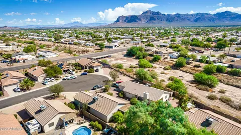 1123 E Yuma Ave, Apache Junction, AZ 85119 photo 4