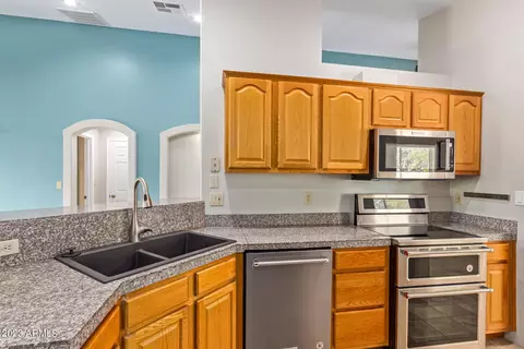 1335 E Mescal St, Phoenix, AZ 85020 photo 6