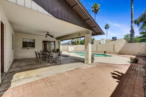 102 E Helena Dr, Phoenix, AZ 85022 photo 15