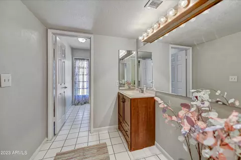 102 E Helena Dr, Phoenix, AZ 85022 photo 11