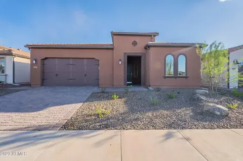 627 E Veterans Way, Queen Creek, AZ 85140