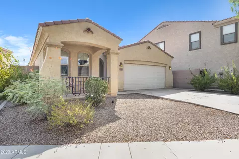 1469 S Buckaroo Trl, Gilbert, AZ 85296 photo 2