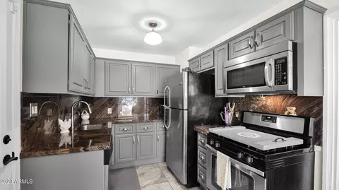 2108 E Mitchell Dr, Phoenix, AZ 85016 photo 15