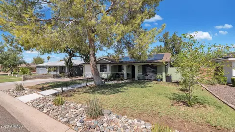 2108 E Mitchell Dr, Phoenix, AZ 85016 photo 2
