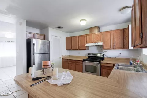 220 W 16th Ave, Apache Junction, AZ 85120 photo 4