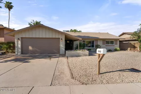 5042 W Belmont Ave, Glendale, AZ 85301