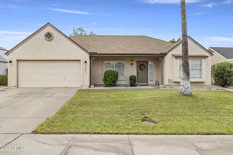 1331 E Wickieup Ln, Phoenix, AZ 85024