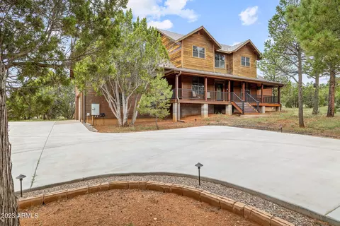 2751 Challenger Dr, Overgaard, AZ 85933 photo 6