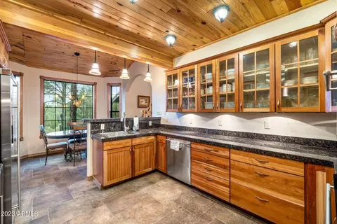 2751 Challenger Dr, Overgaard, AZ 85933 photo 24