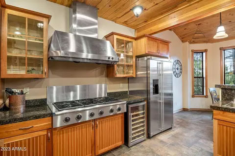 2751 Challenger Dr, Overgaard, AZ 85933 photo 25