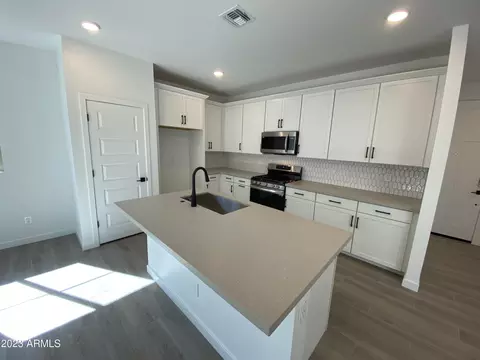 9237 E Smith Ave, Mesa, AZ 85212 photo 3