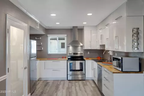 810 E Colter St #32, Phoenix, AZ 85014