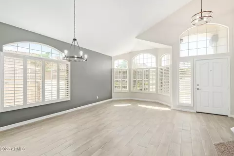 1222 E Beverly Ln, Phoenix, AZ 85022 photo 7