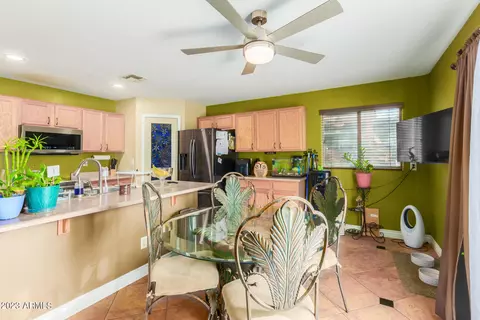 3224 S 81st Dr, Phoenix, AZ 85043 photo 8
