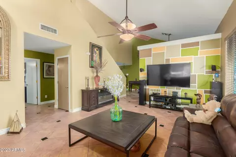 3224 S 81st Dr, Phoenix, AZ 85043 photo 6
