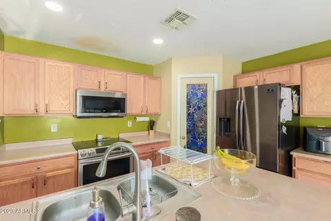 3224 S 81st Dr, Phoenix, AZ 85043 photo 9