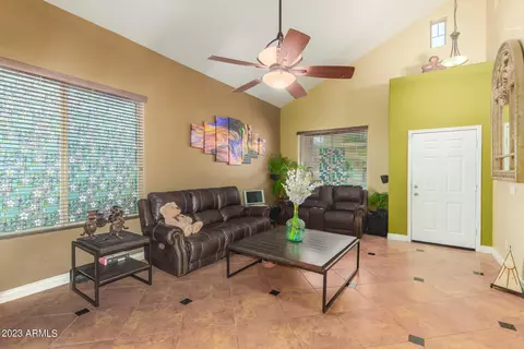 3224 S 81st Dr, Phoenix, AZ 85043 photo 5