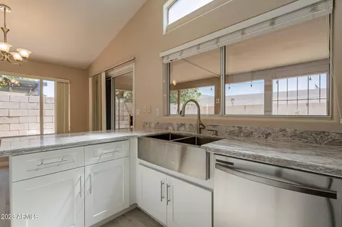 4127 E Anderson Dr, Phoenix, AZ 85032 photo 11