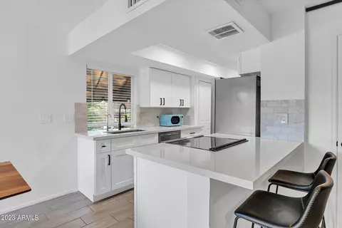 720 E North Ln #1, Phoenix, AZ 85020 photo 9