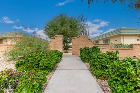 10548 W Ocotillo Dr, Sun City, AZ 85373