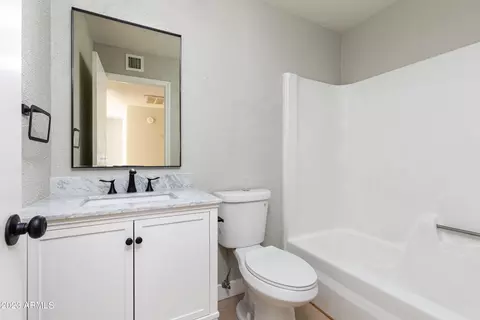 4713 E Pollack Ln, Phoenix, AZ 85042 photo 8