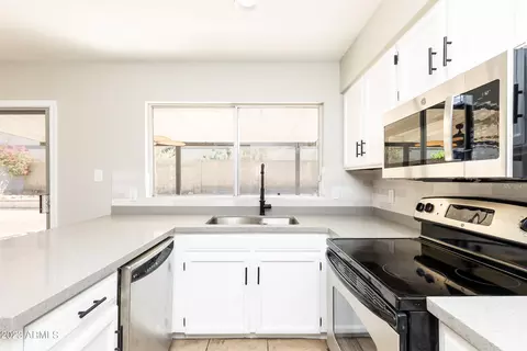 4713 E Pollack Ln, Phoenix, AZ 85042 photo 19