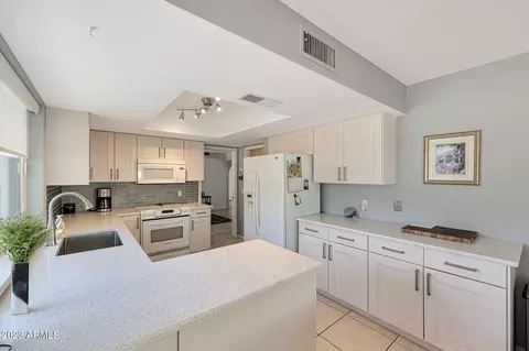 2445 E Mescal St, Phoenix, AZ 85028 photo 15