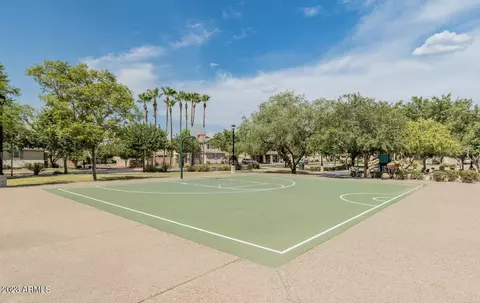 5740 S 21st Ter, Phoenix, AZ 85040 photo 8