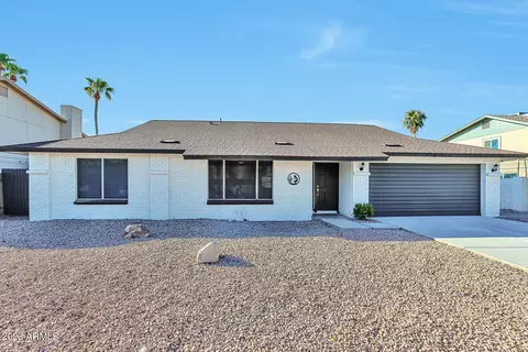 1015 W Natal Ave, Mesa, AZ 85210