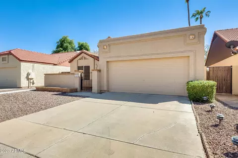 6549 W North Ln, Glendale, AZ 85302