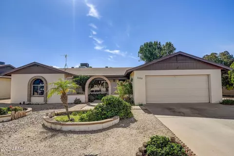5439 W Golden Ln, Glendale, AZ 85302