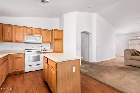 2318 S 65th Dr, Phoenix, AZ 85043 photo 9