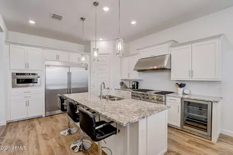 2526 E Pleasant Ln, Phoenix, AZ 85042 photo 2